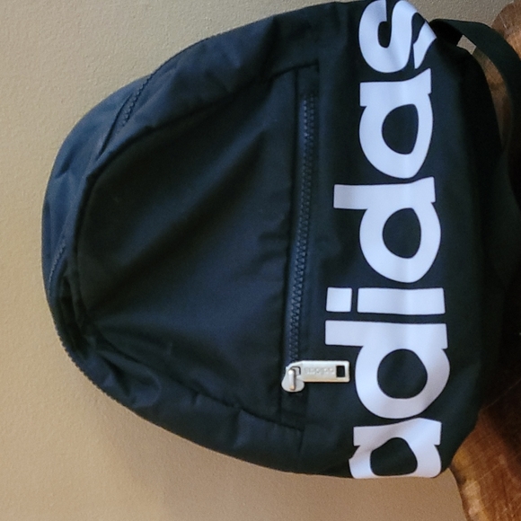 Adidas Mini Backpack in good condition Mini size